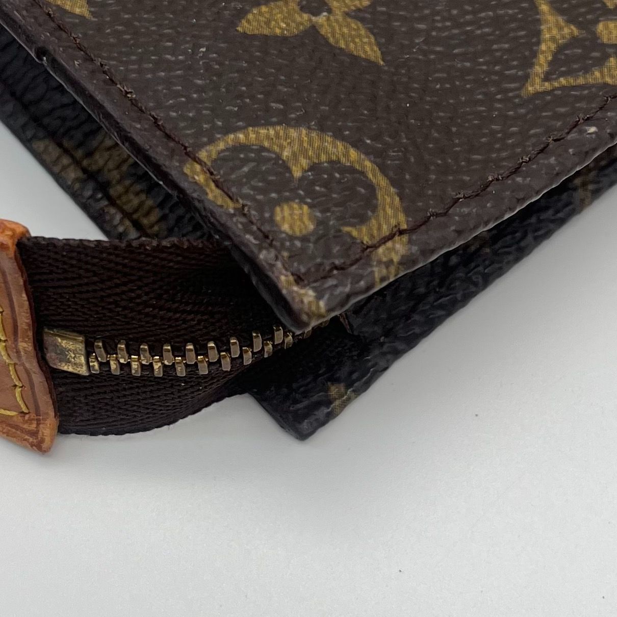 LOUIS VUITTON ポッシュ トワレット 15 モノグラム LOUIS VUITTON ヴィトン ポッシュトワレット15 モノグラム ポーチ