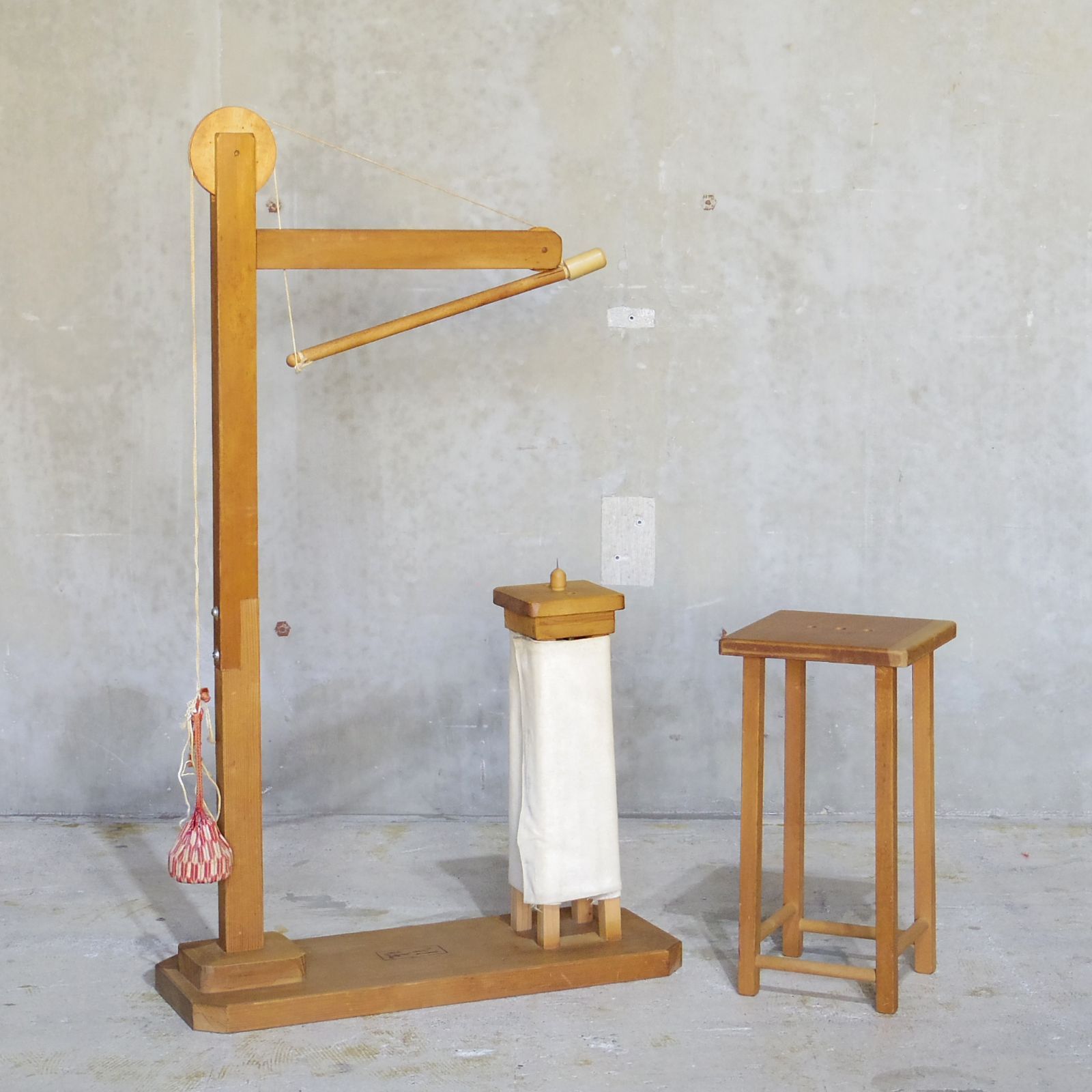 丸台　組紐台　雅流 雅流 組紐台 丸台 組台 おもり 糸付き 組紐道具 無垢材 ②