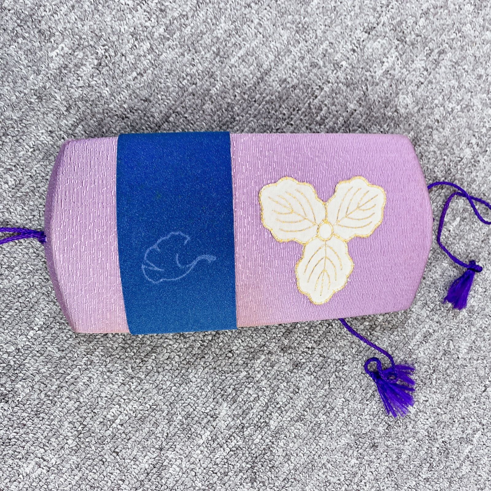 三味線 細棹 紫檀 平溝 丸打胴 人工皮 和楽器 三味線 細棹 紫檀 平溝 丸打胴 人工皮 和楽器