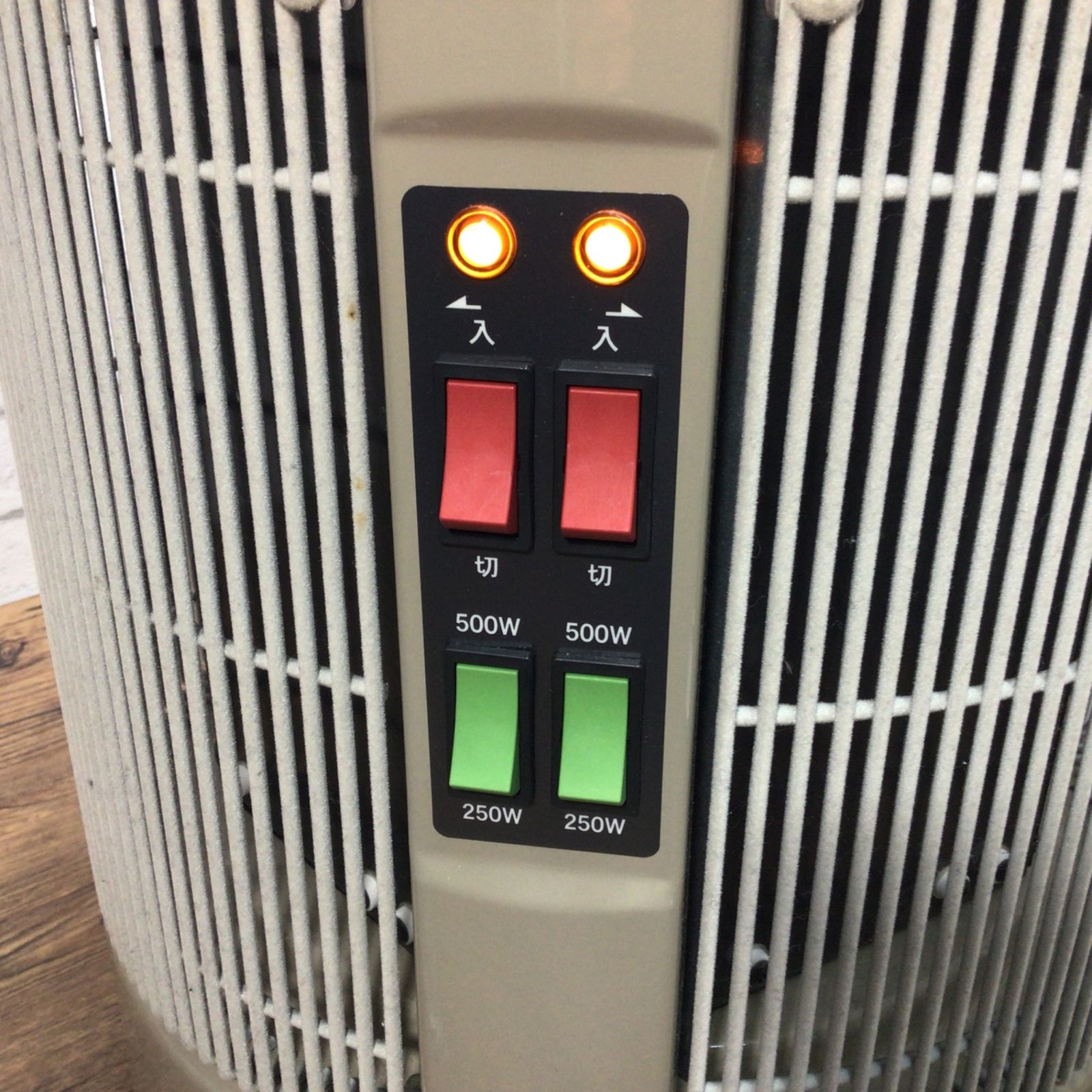 ＲＣＳ　遠赤外線輻射式パネルヒーター　暖話室　ＤＡＮ１０００－Ｒ１６ 暖話室 RCS 遠赤外線輻射式パネルヒーター DAN1000-R16 暖話室 RCS 遠