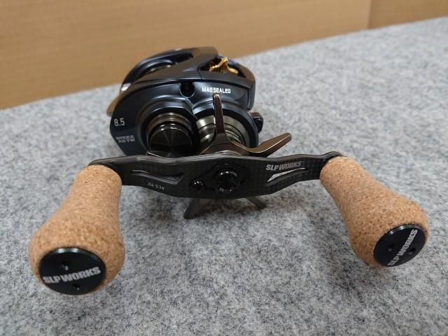 未使用品】 23スティーズ AII TW 1000XH (右) ベイトリール STEEZ A2