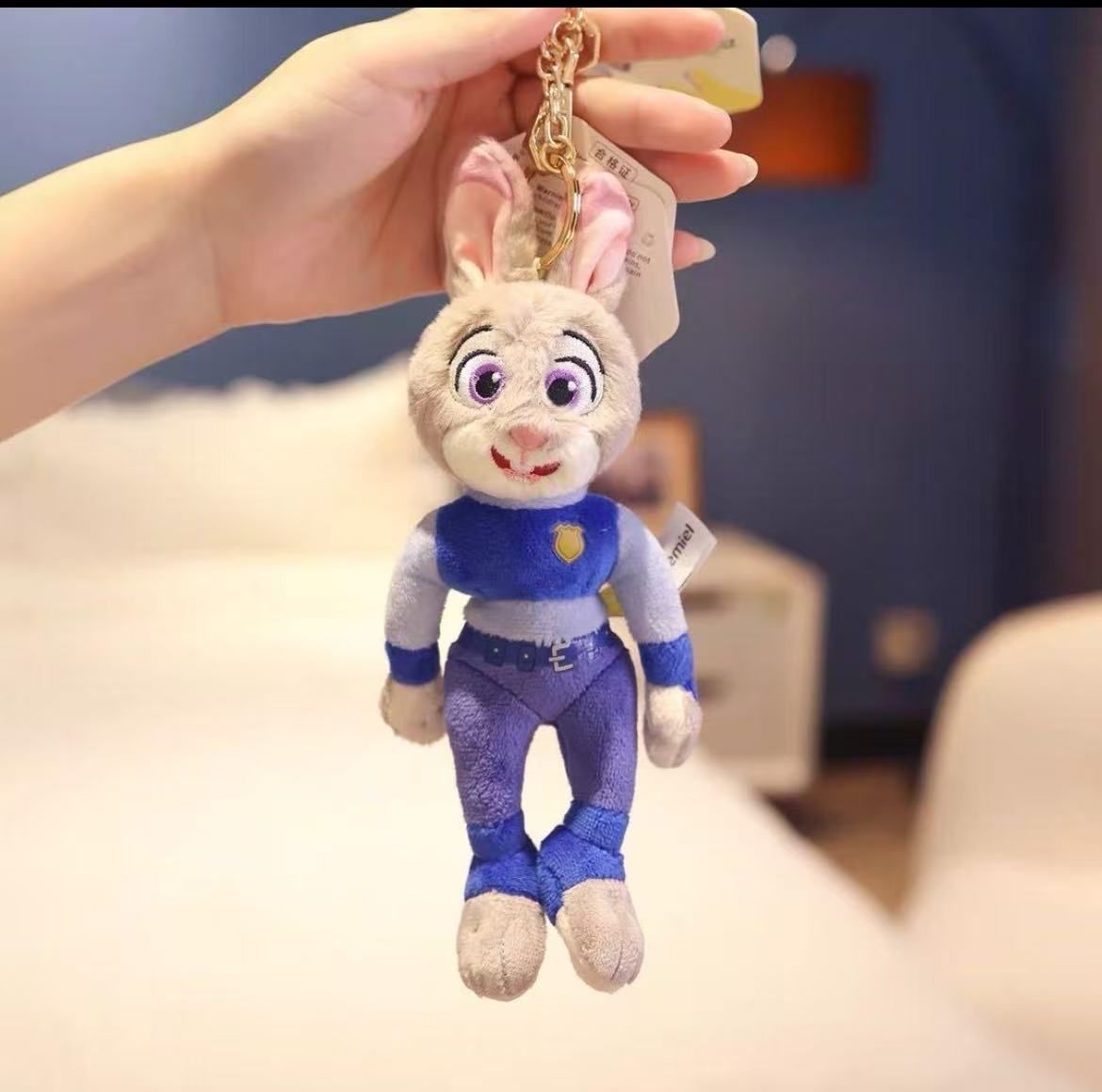 ズートピア】 ぬいぐるみキーホルダー ジュディ約20cm - メルカリ
