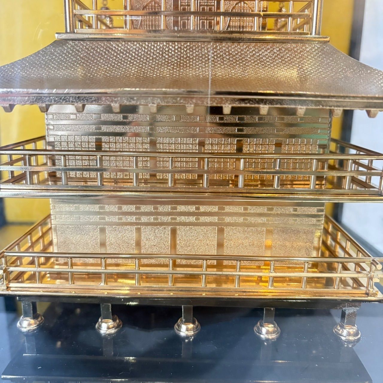 金閣寺 置物 透明ケース付き 金閣寺 置物 透明ケース付き 金閣寺 置物