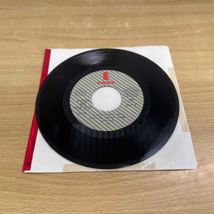 ○01)【1点限り!】【サイン入り・見本盤】Kangaroo/Night In New York