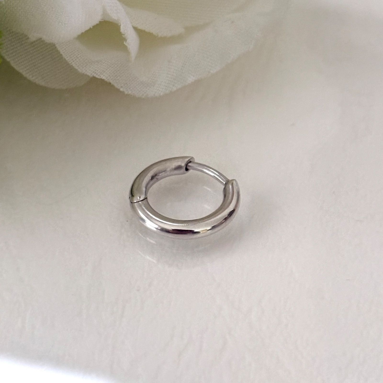 042【トムウッド】シルバー フープピアス 片方のみ - メルカリ