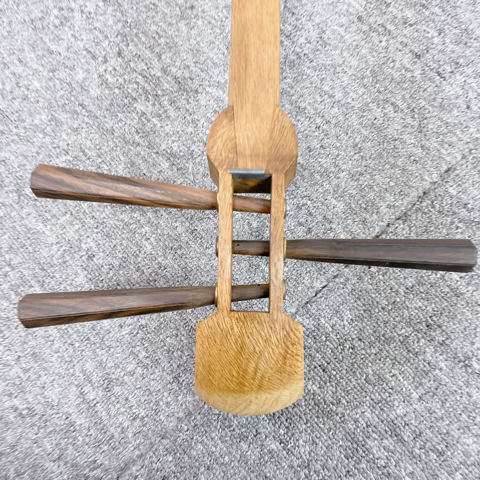 三味線 中棹 一本溝 金細 白紅木 希少 綾杉胴 鳩胸 和楽器 - メルカリ