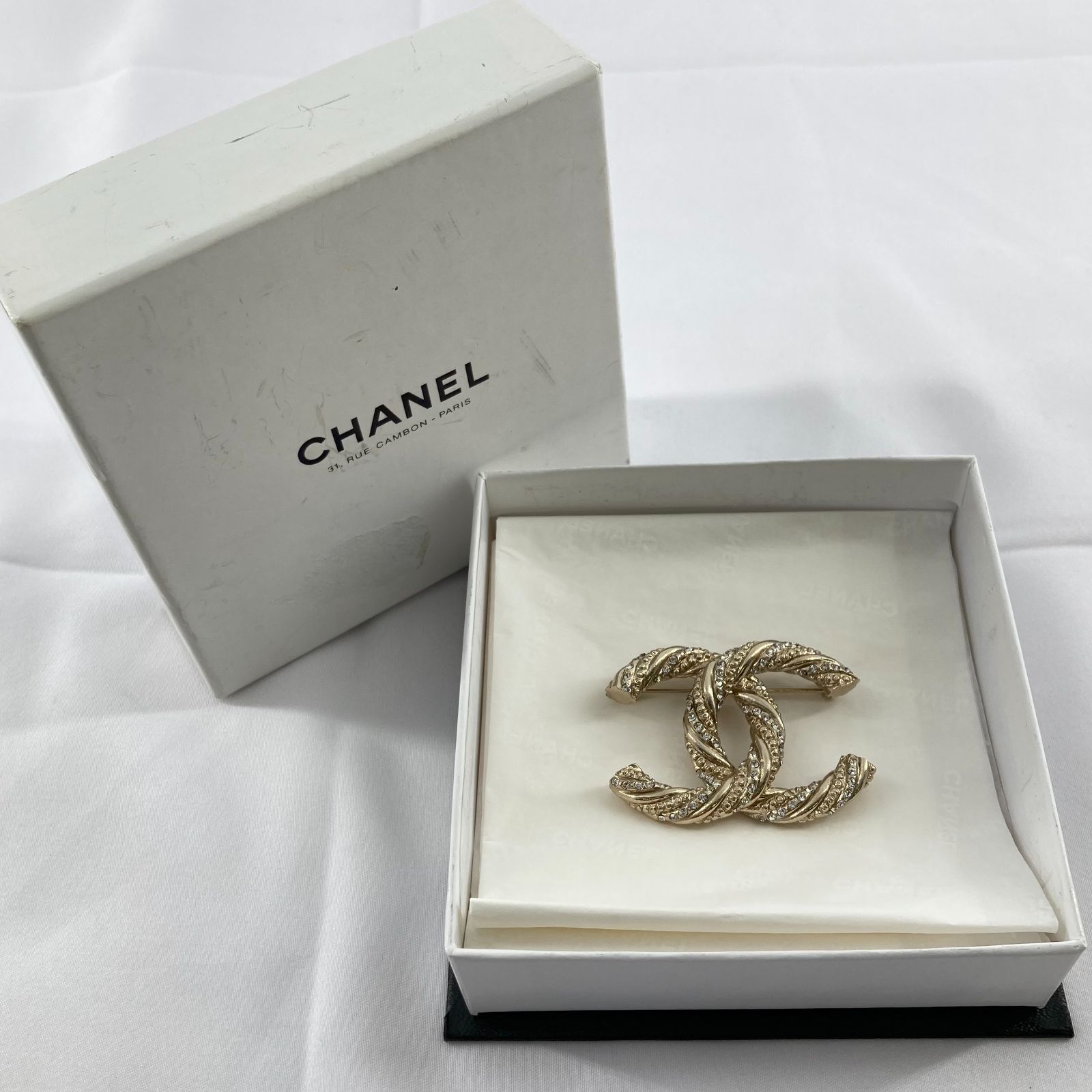 CHANEL（シャネル）ココマーク ラインストーン付き ブローチ B14C