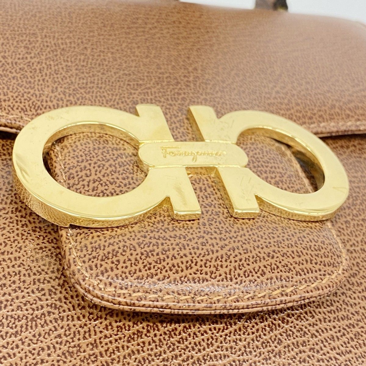 サルヴァトーレ フェラガモ ガンチーニ ショルダーバッグ レザー ゴールド金具 5pd5034】サルヴァトーレフェラガモ ショルダーバッグ ガンチーニ