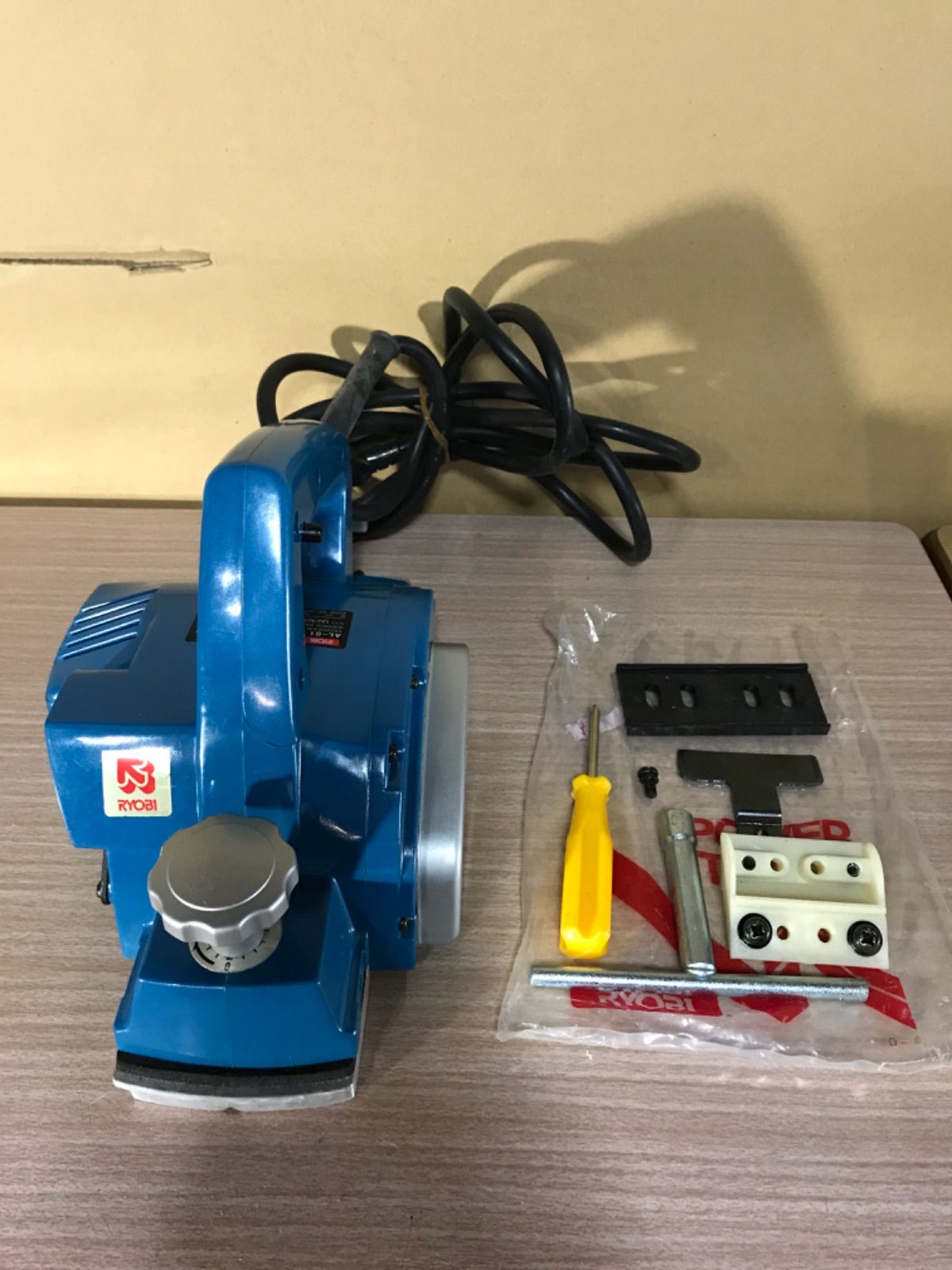 RYOBI リョービ 電気カンナ AL-81 84ミリ ジャンク - メルカリ