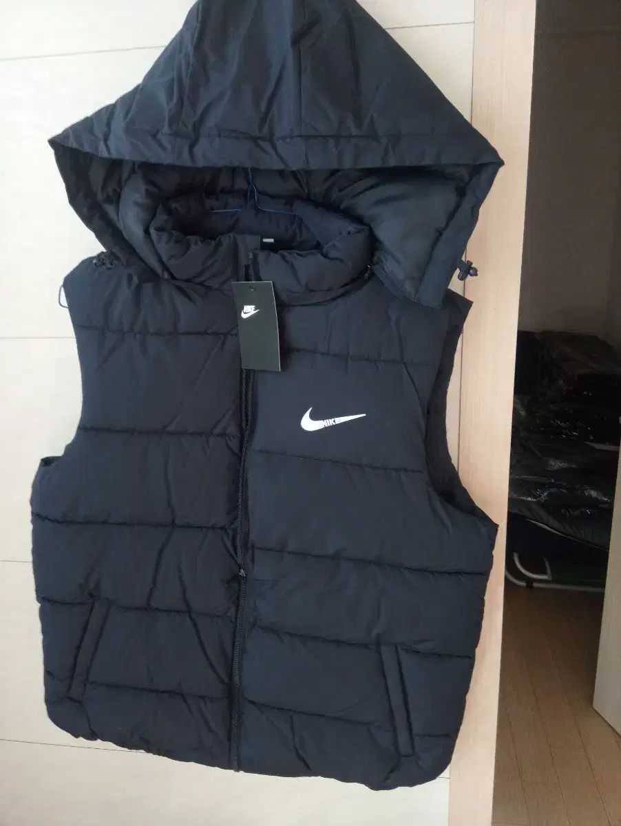 Nike ダウンベスト XXL 新品未使用　タグ付き ナイキ ダウンベストの通販 ダウンxxlの中古品 NIKE メンズ ダウン