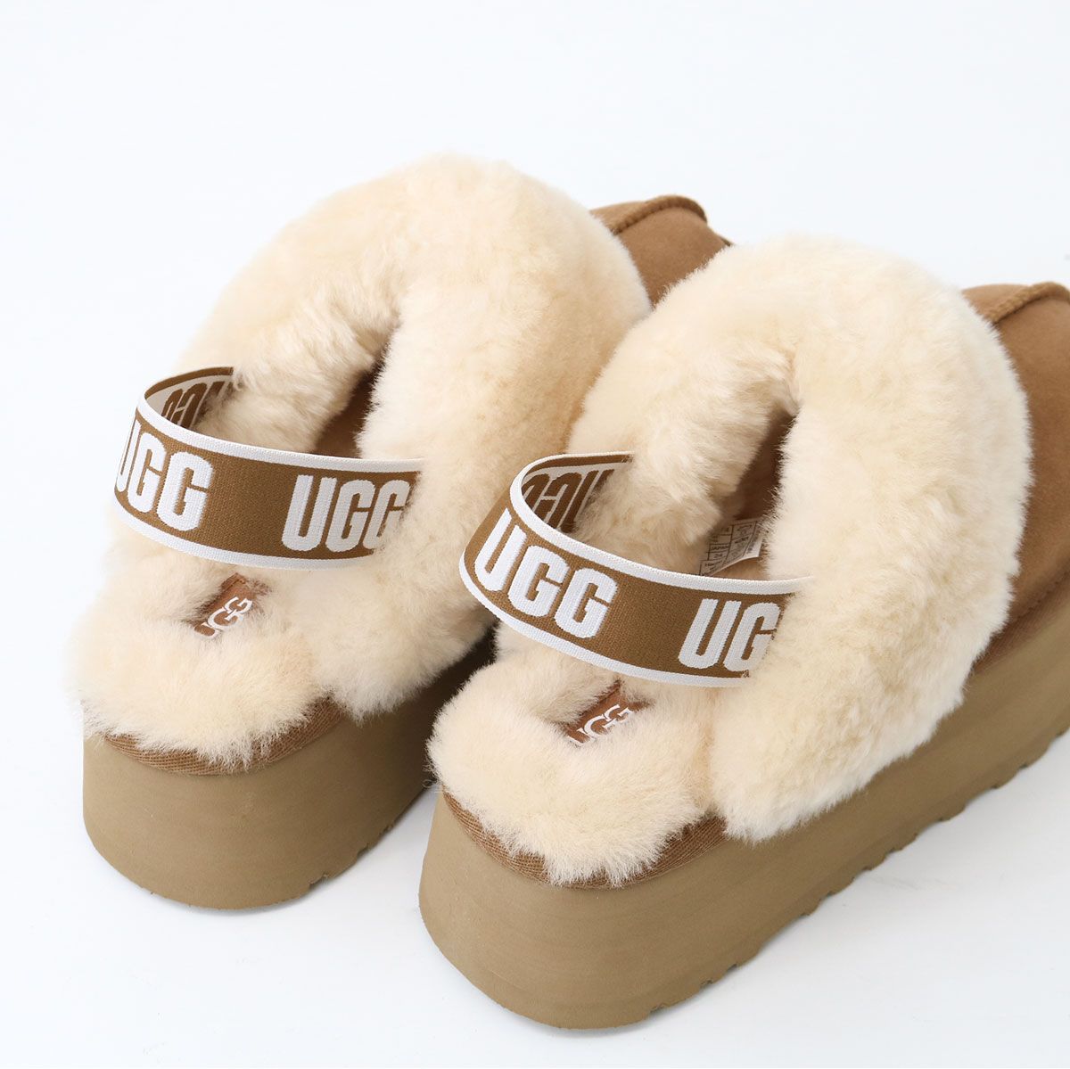 □UGG アグ FUNKETTE ファンケット 1113474 プラットフォームサンダル