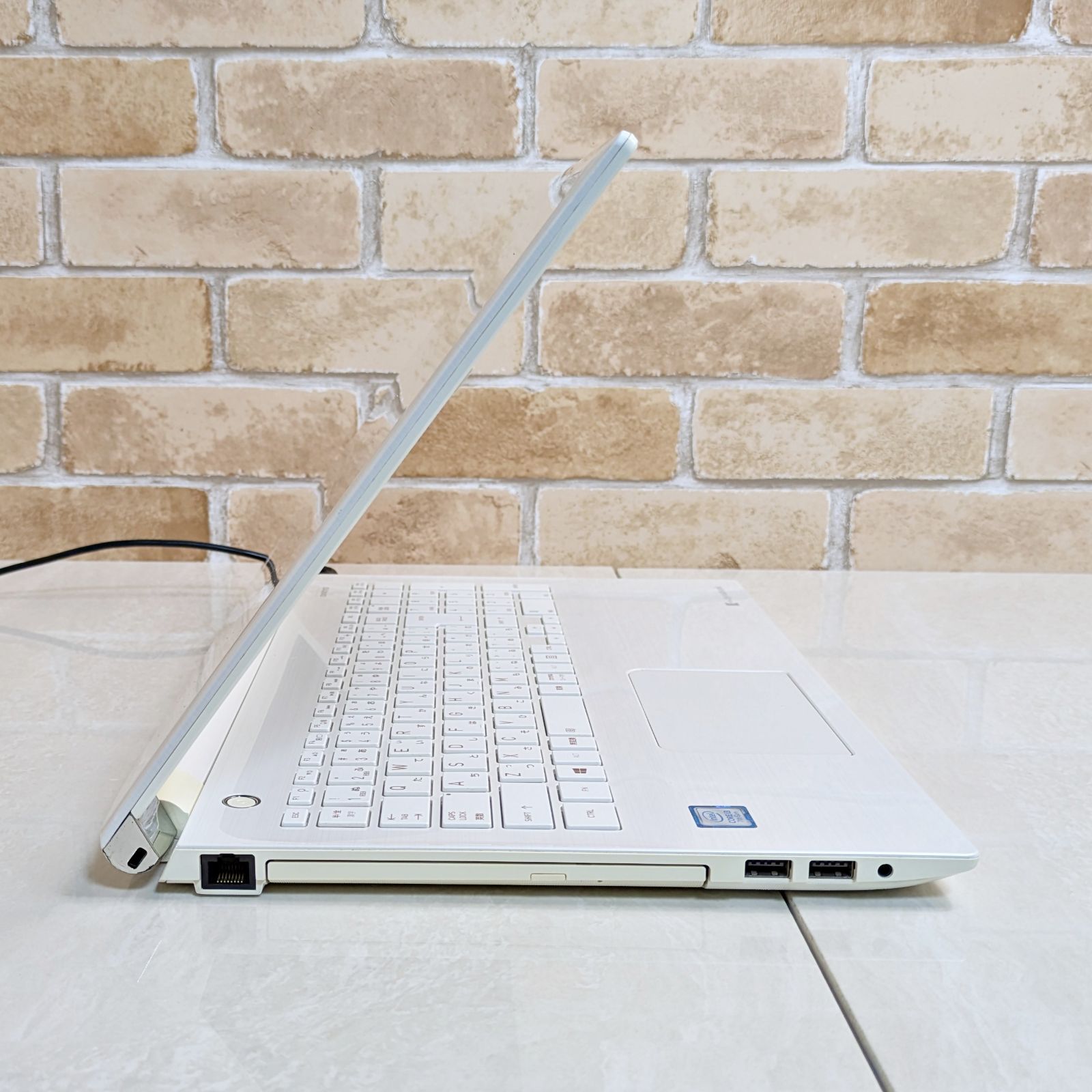 オフィス付き☆新品SSD256G/第7世代i3高性能/メモリ8G☆windows11