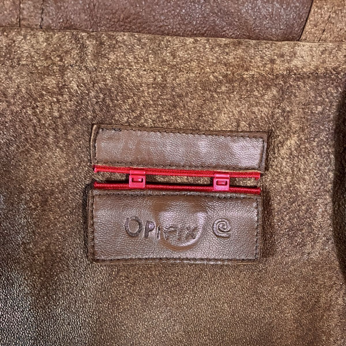 OPIFIX オピフィクス 羊革 ラムレザー 高級 一枚仕立て 3ボタン レザー