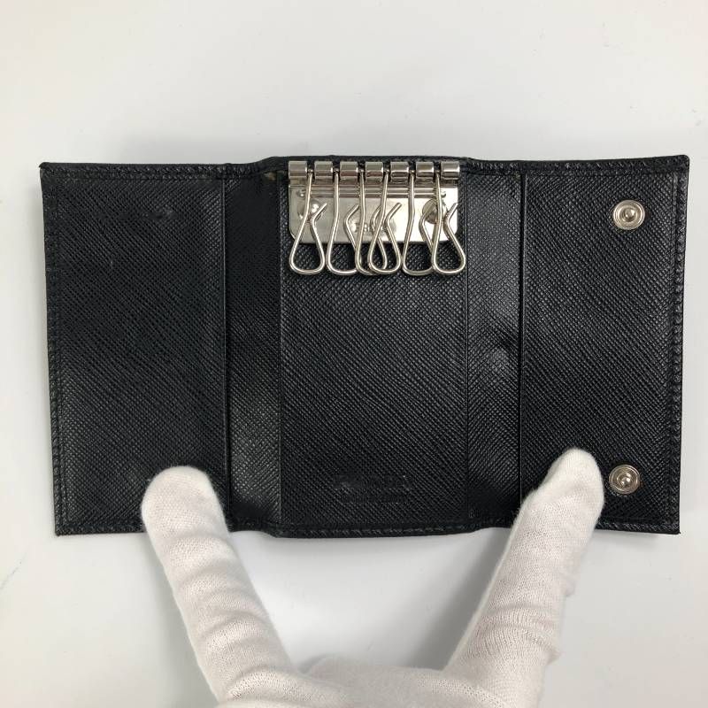 【成約済】プラダ サフィアーノメタル キーケース ブラック 箱ギャランティ付き 楽天市場】プラダ キーリング付きコインケース フラグメントケース