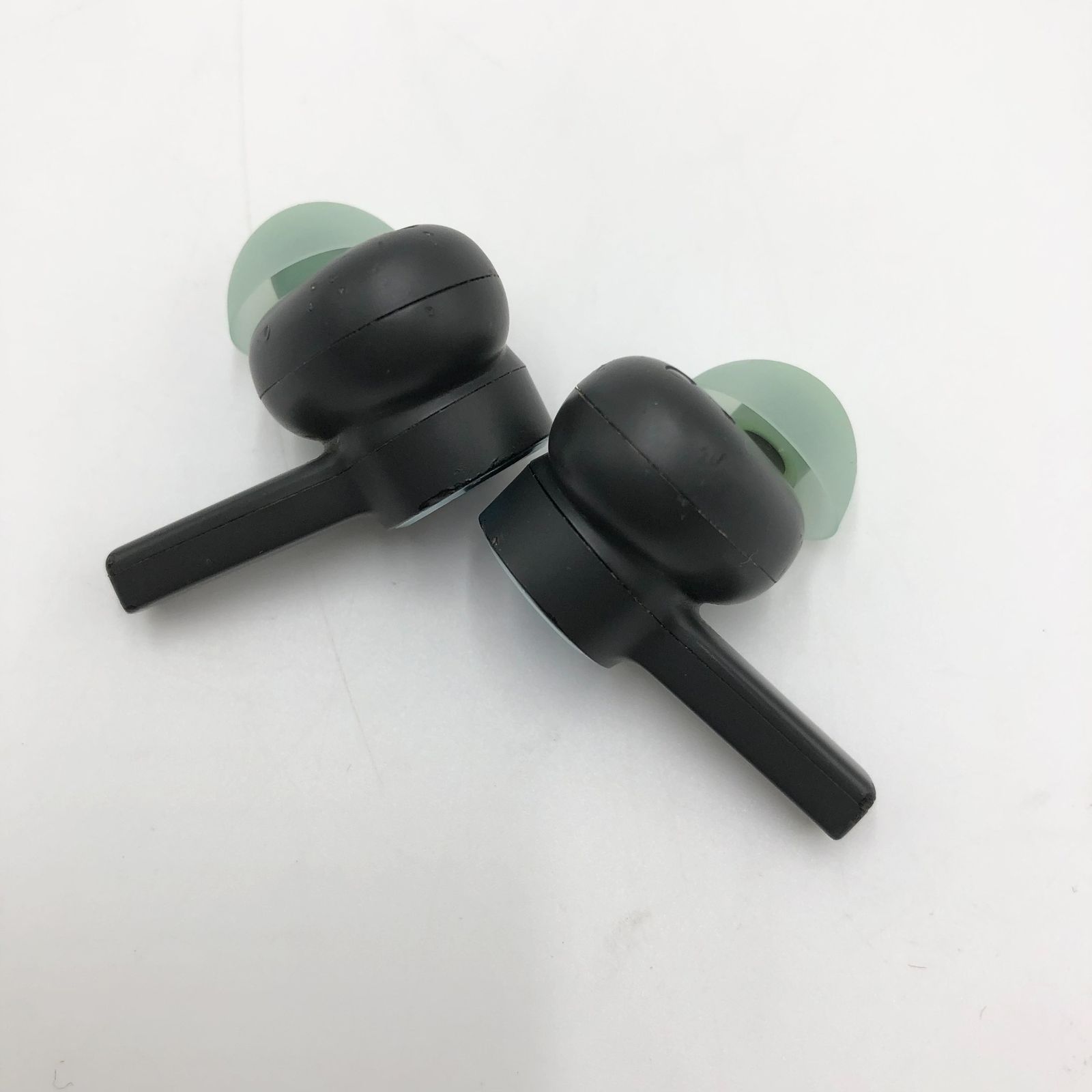 バング・アンド・オルフセン (Bang & Olufsen) 完全ワイヤレスイヤホン