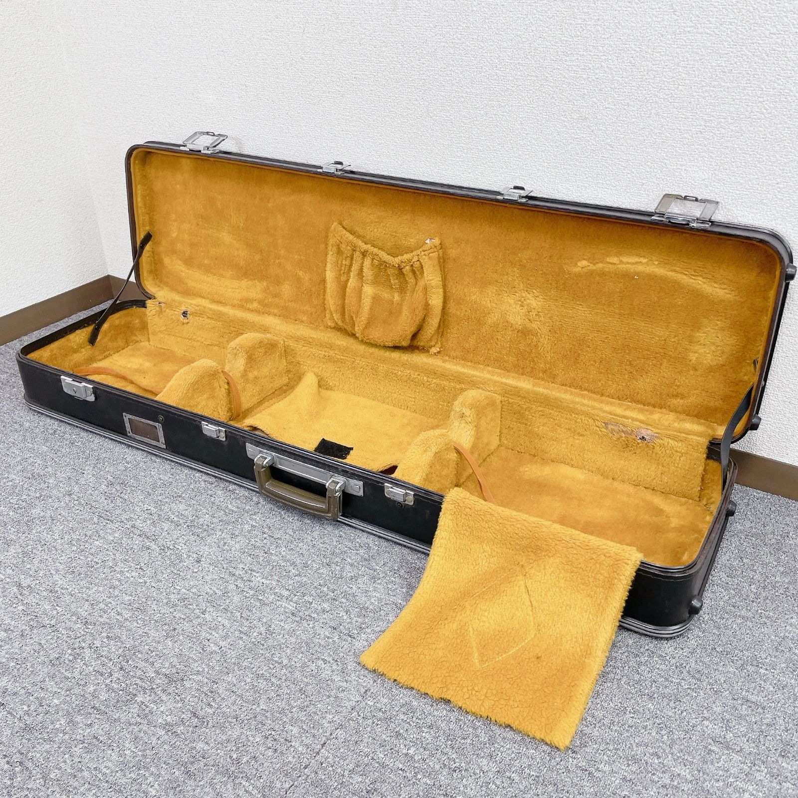 津軽三味線 紅木 綾杉胴 二本溝 東さわり 太棹 マイク付き 和楽器