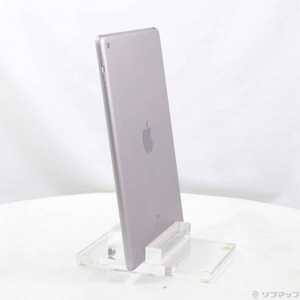 中古品〕 iPad 第5世代 128GB スペースグレイ MP2H2J／A Wi-Fi【352