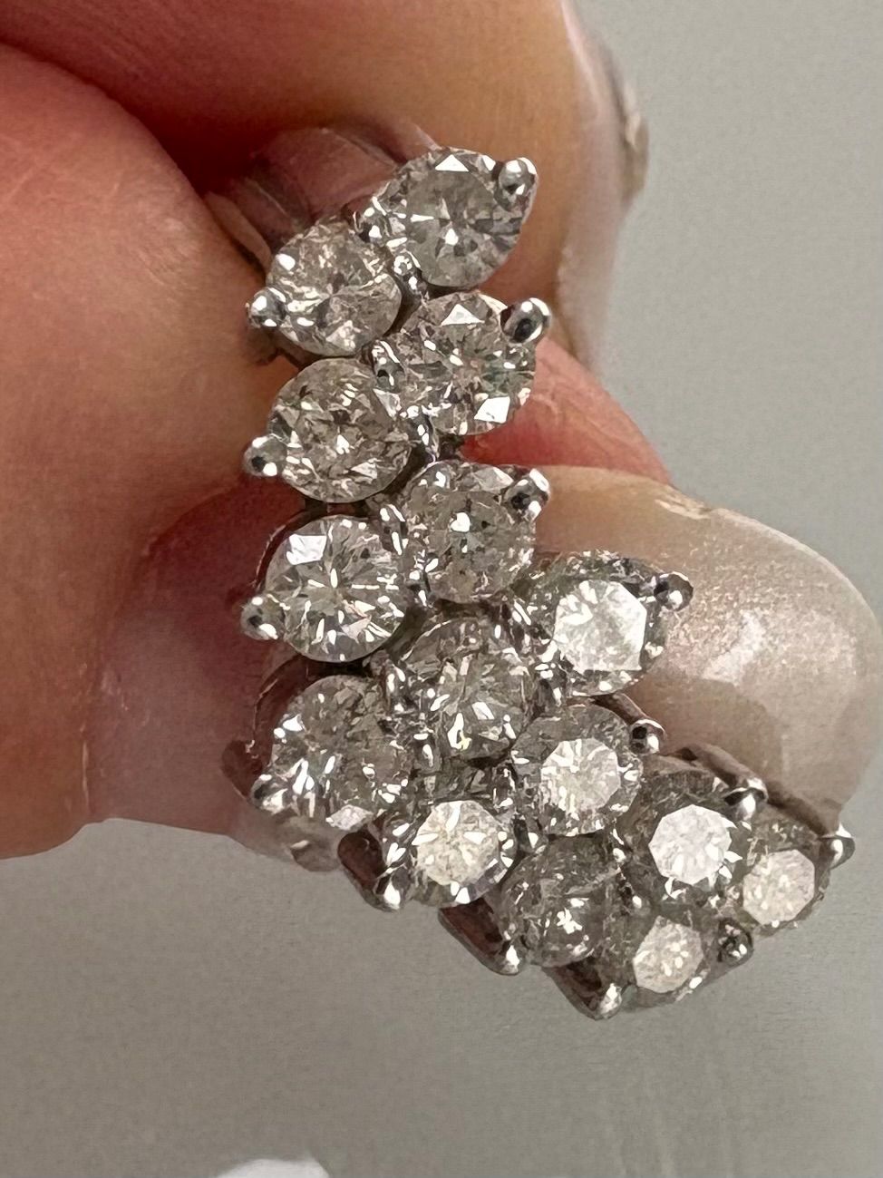 マキ✨プラチナ850 ✨ダイヤ1.03ct✨フラワーモチーフVリング