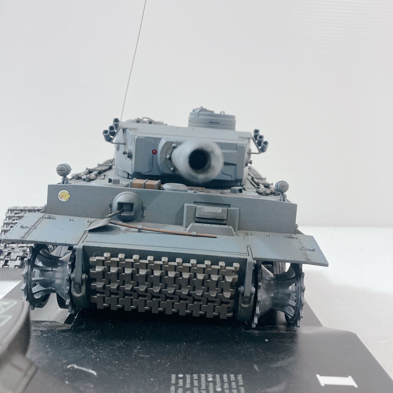 ドイツ重戦車 タイガーI 初期型 TIGERI 1/24スケール ラジオ