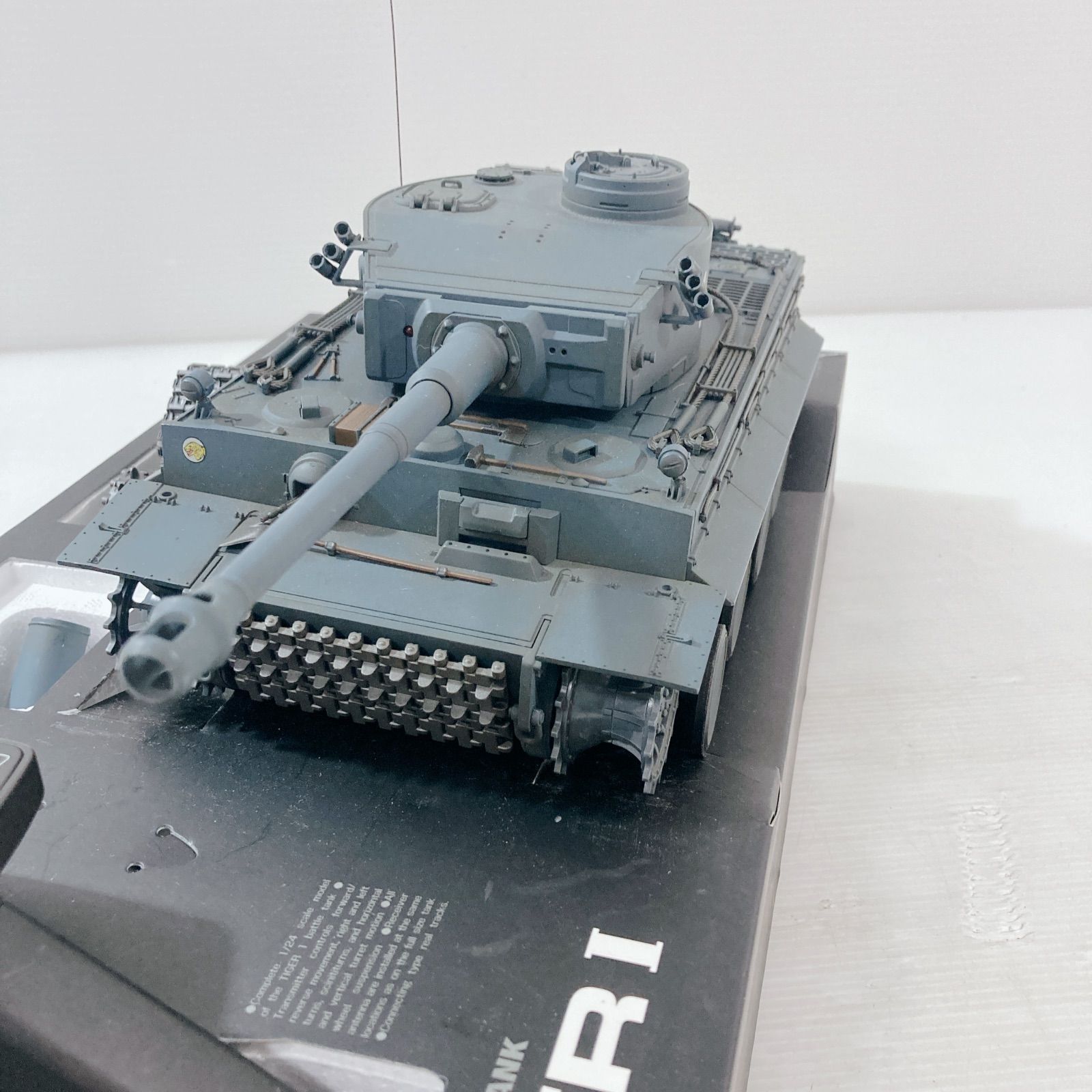 ドイツ重戦車 タイガーI 初期型 TIGERI 1/24スケール ラジオ