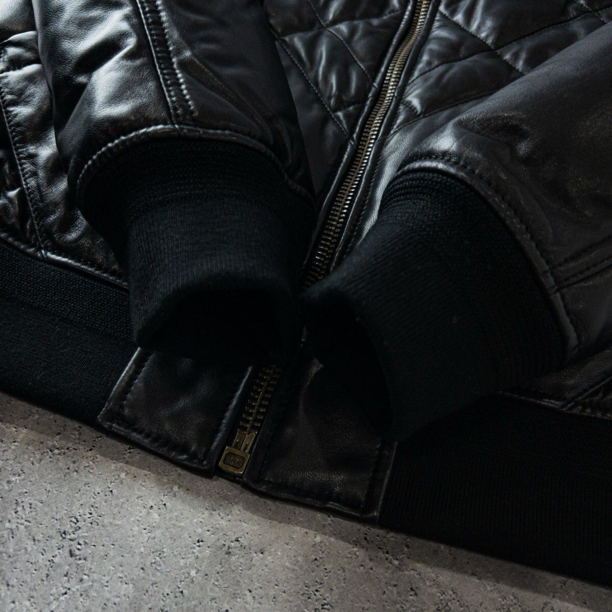 名作 極美品 Eddie Bauer エディーバウアー 日の出タグ 羊革