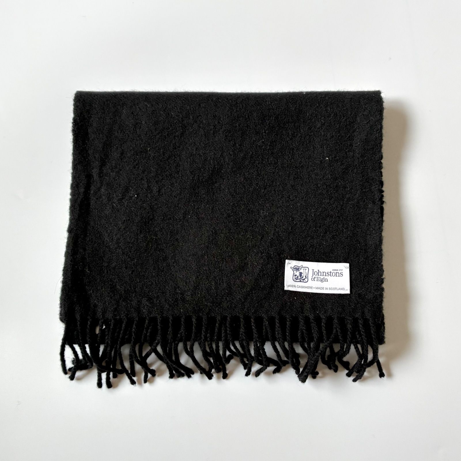 Johnstons of Elgin / カシミヤ100% ソリッドマフラー - メルカリ