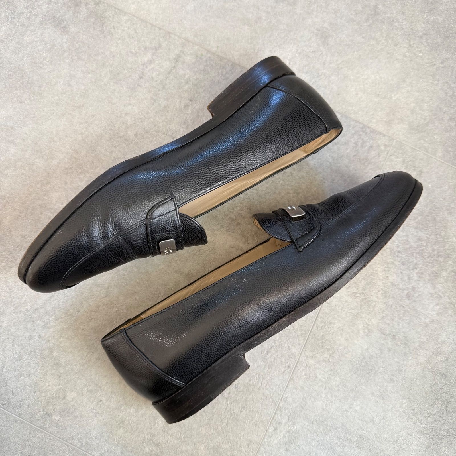 CHANEL シャネル ロゴプレート キャビアスキン ローファー ブラック