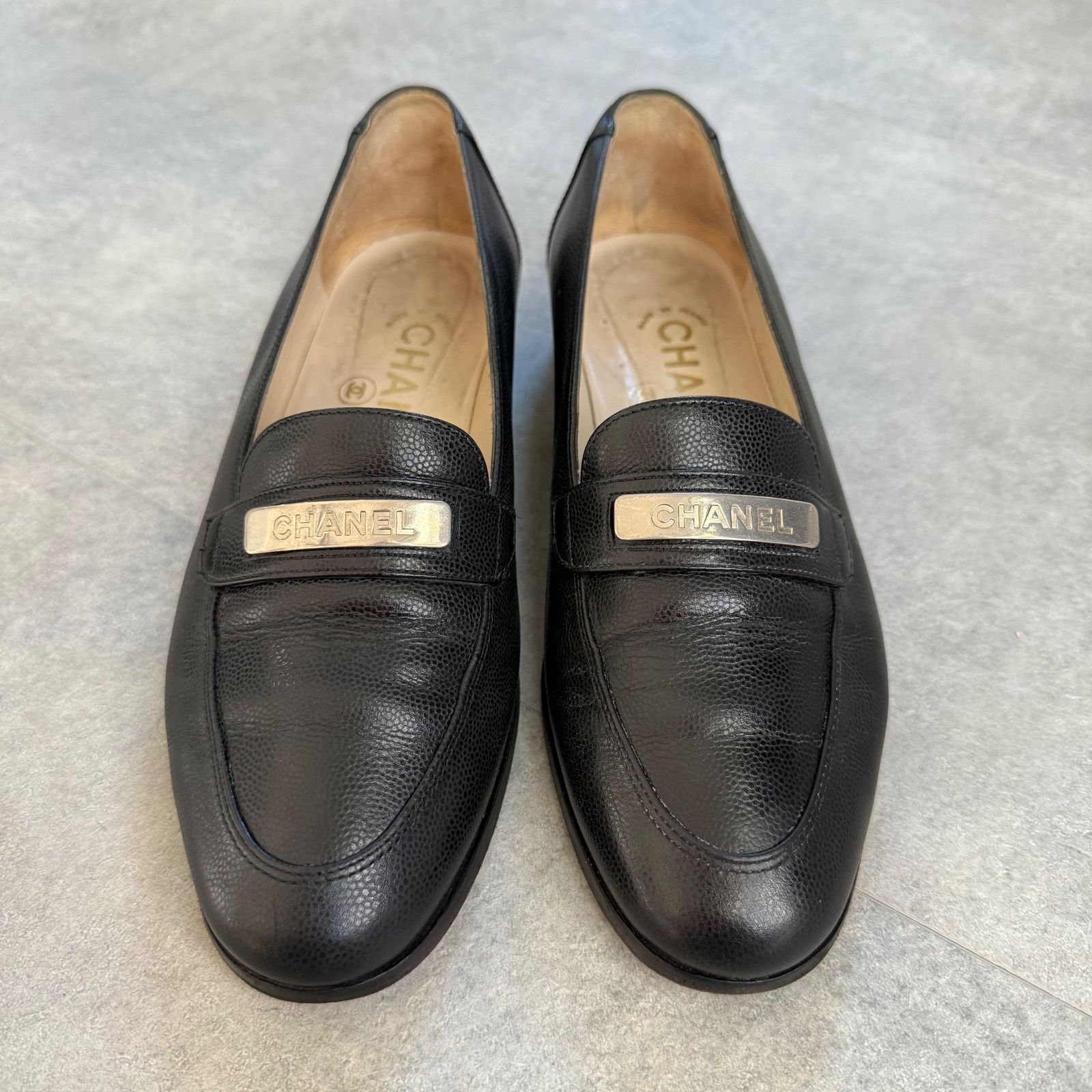 CHANEL シャネル ロゴプレート キャビアスキン ローファー ブラック