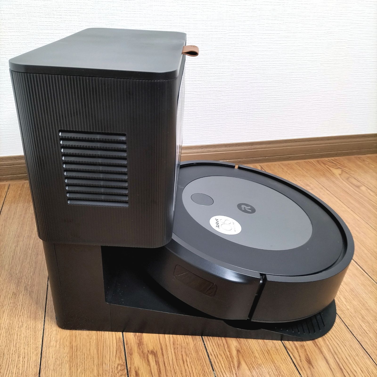 iRobot ルンバ j7＋ Roomba ロボット掃除機 自動ゴミ収集 - メルカリ