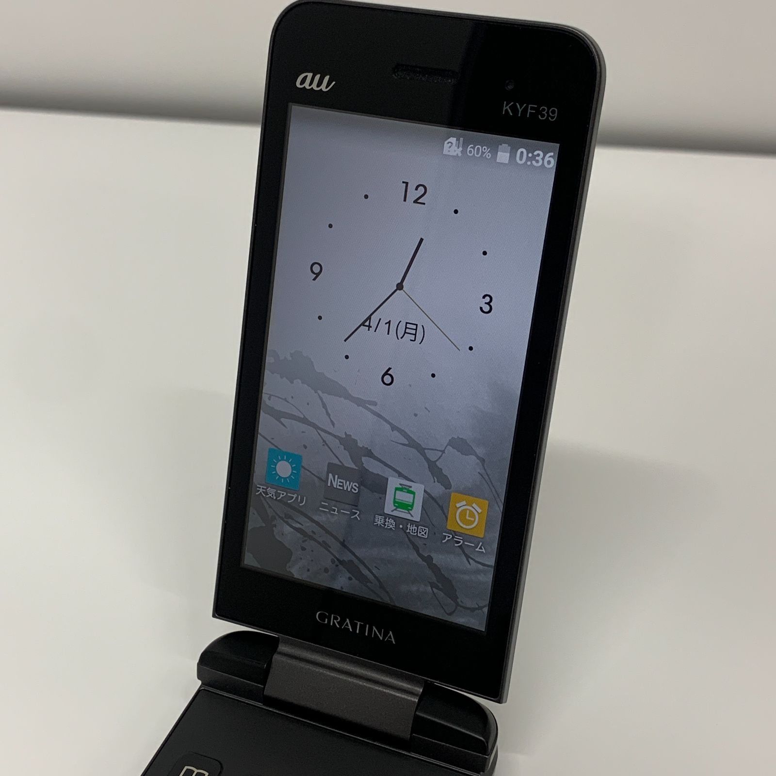 au GRATINA KYF39 墨 新品未使用 SIMロック解除済 KYOCERA（京セラ） 【良品】GRATINA KYF39 墨 ブラック au SIMロック