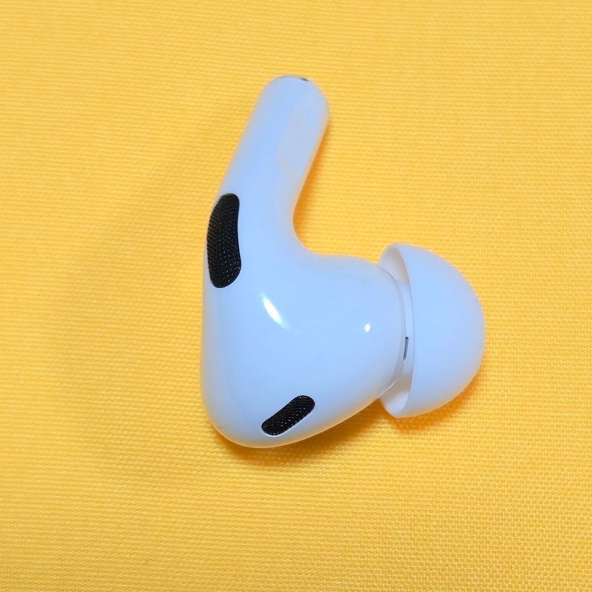 AirPods pro 第2世代 左耳 Lightning A2699 - メルカリ
