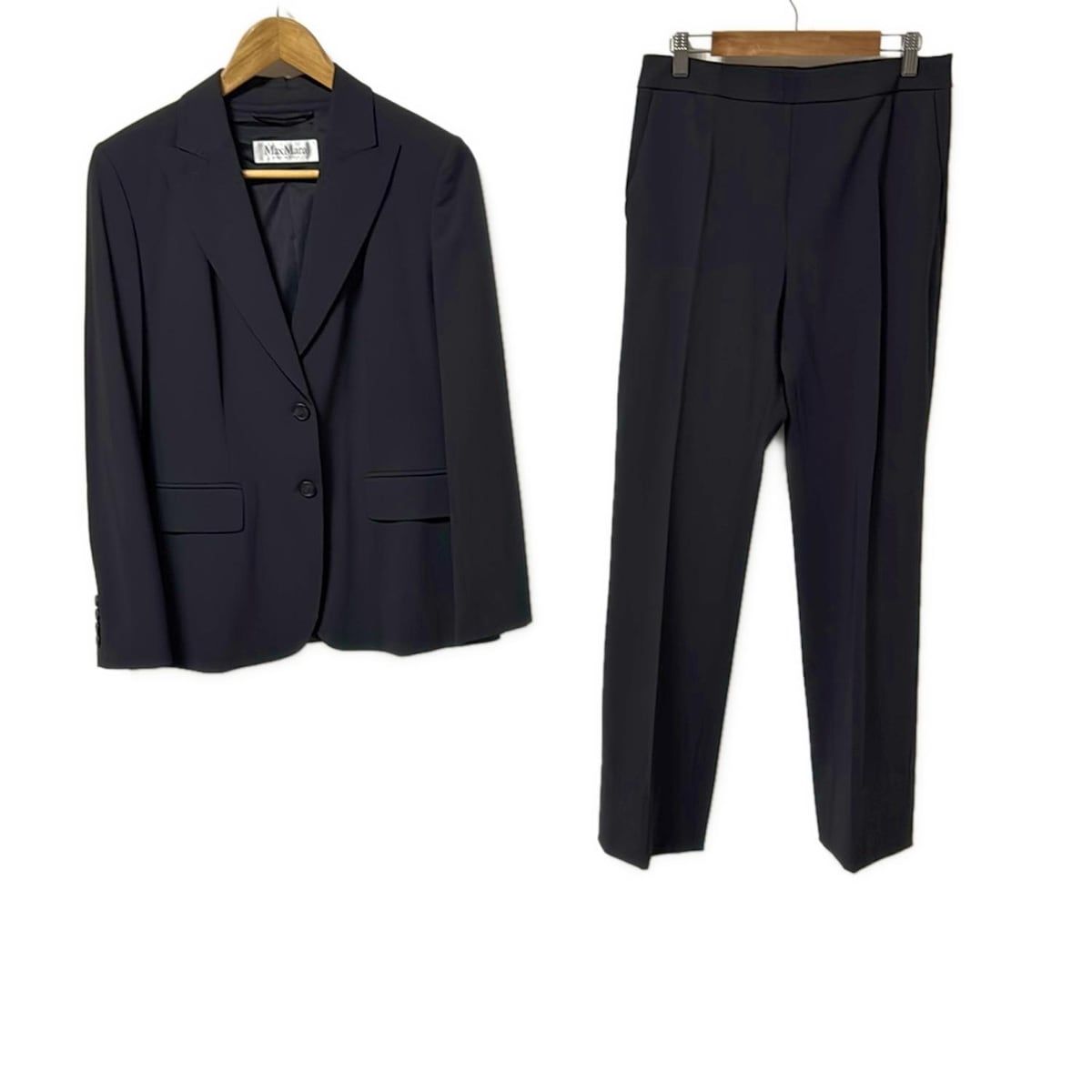 マックスマーラ　WEEKEND パンツスーツ　黒　38サイズ Max Mara(マックスマーラ) レディースパンツスーツ レディース - 黒