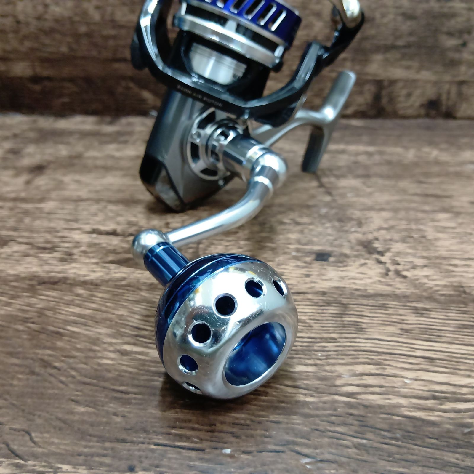 ダイワ(DAIWA) 10 ソルティガ 4500H スピニングリール - メルカリ