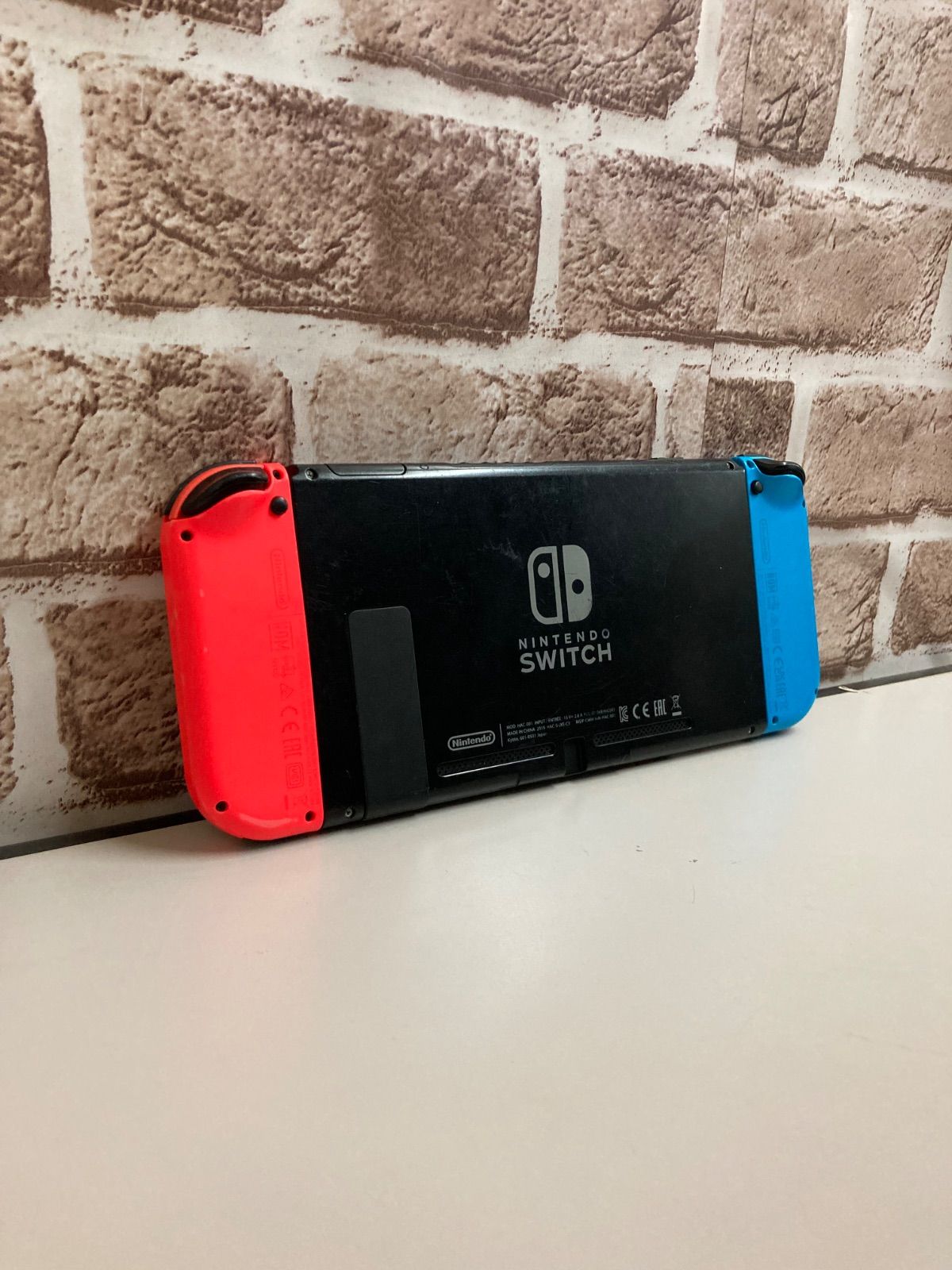 Nintendo Switch ネオンブルー/ネオンレッド 本体 HAC-001 Nintendo Switch ネオンブルー/ネオンレッド 本体とケース Nintendo