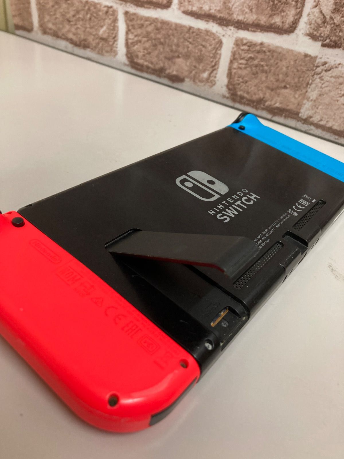 Nintendo Switch レッド　シアン　2018年　HAC-001 Nintendo Switch with Neon Blue and Red Joy‑Con Handheld Game