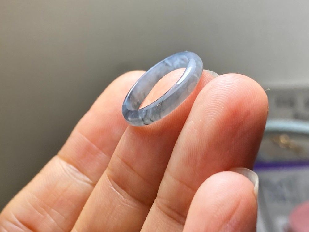 L15-177 ピンキーリング 氷糯種 4.5号 灰色 グアテマラ産 A貨 本翡翠