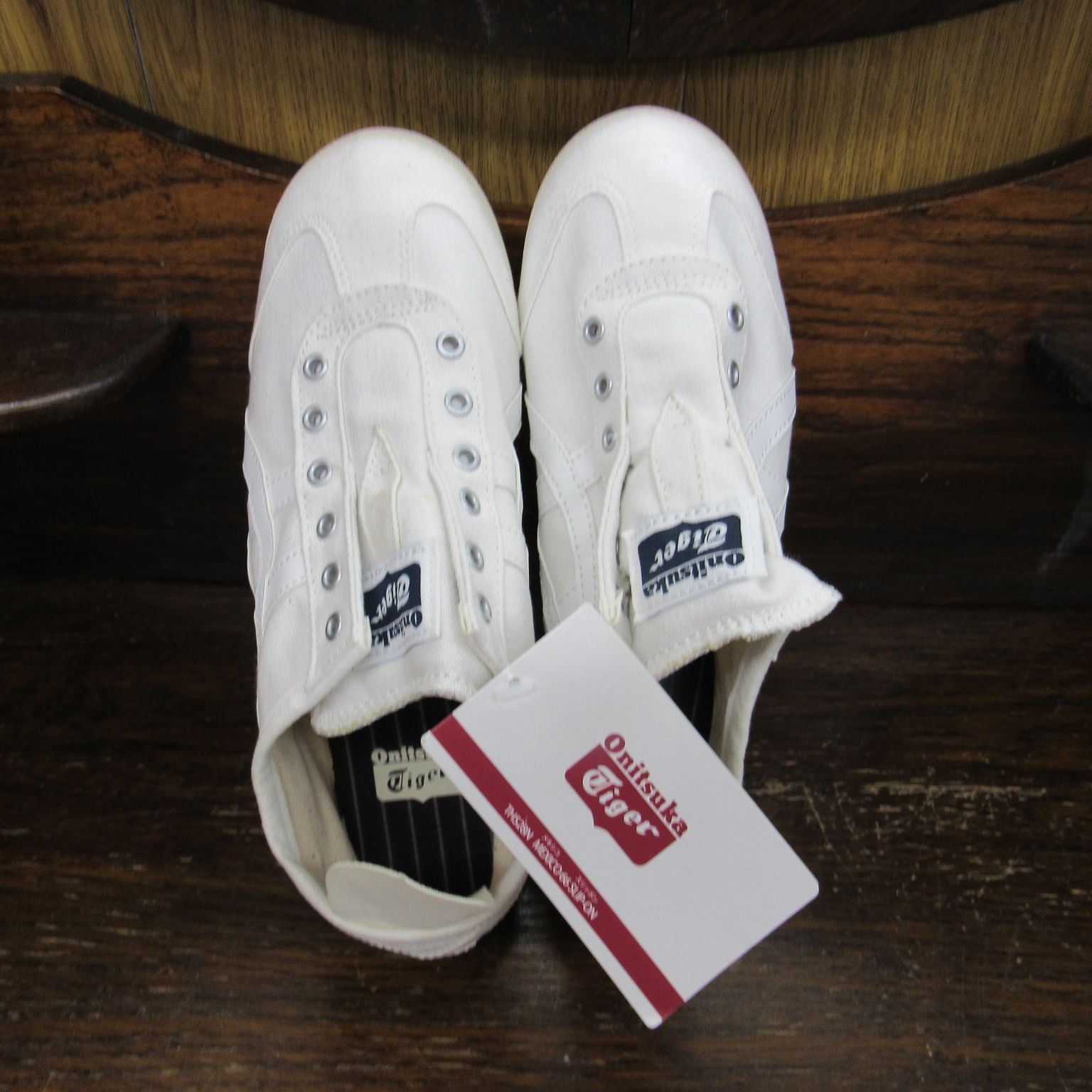 未使用 Onitsuka Tiger オニツカタイガー MEXICO66 スリッポン 22.5