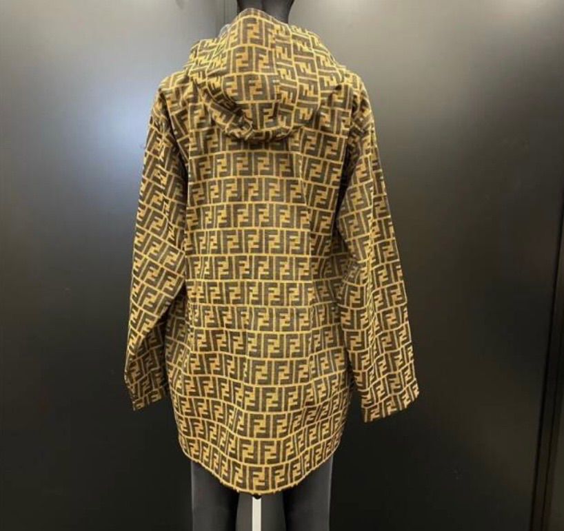 美品✨ FENDI ナイロンジャケット ズッカ FF柄 リバーシブル XLサイズ FENDI フェンディ ズッカ柄リバーシブルナイロンパーカー ビンテージ L
