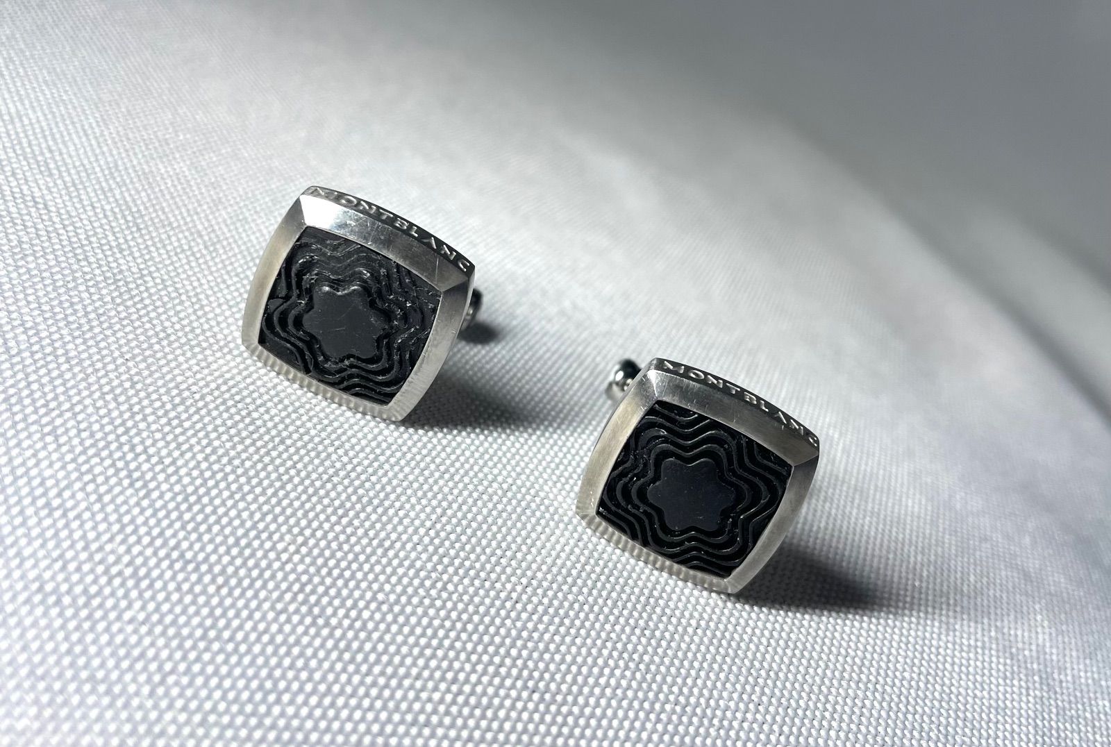 MONTBLANC モンブラン ブラックスターデザイン サイドブランドロゴ文字