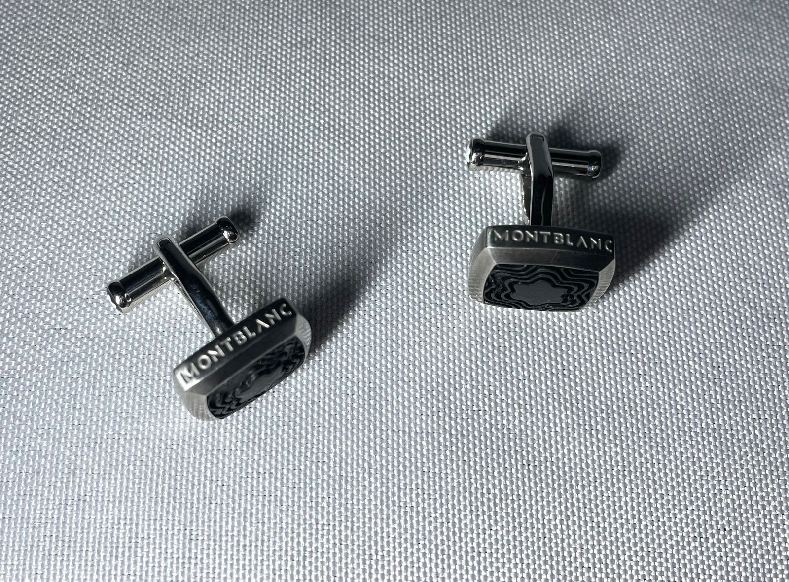 【超美品・希少モデル】モンブラン スター カフリンクス マットブラック 箱付き 超美品・希少モデル】モンブラン スター カフリンクス マットブラック