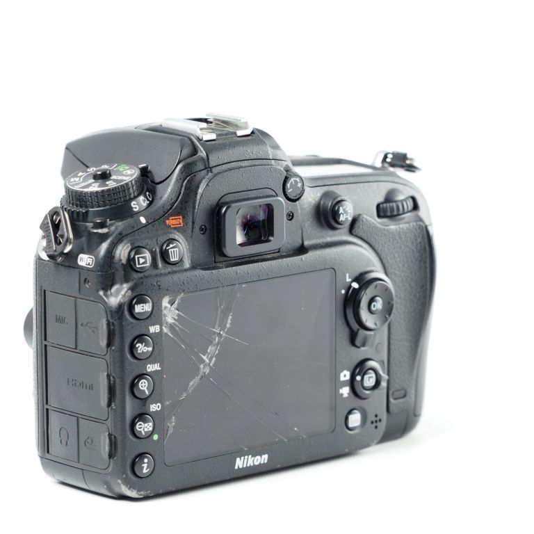 Nikon ニコン デジタル一眼レフカメラ D7200 ボディ #14182 - メルカリ