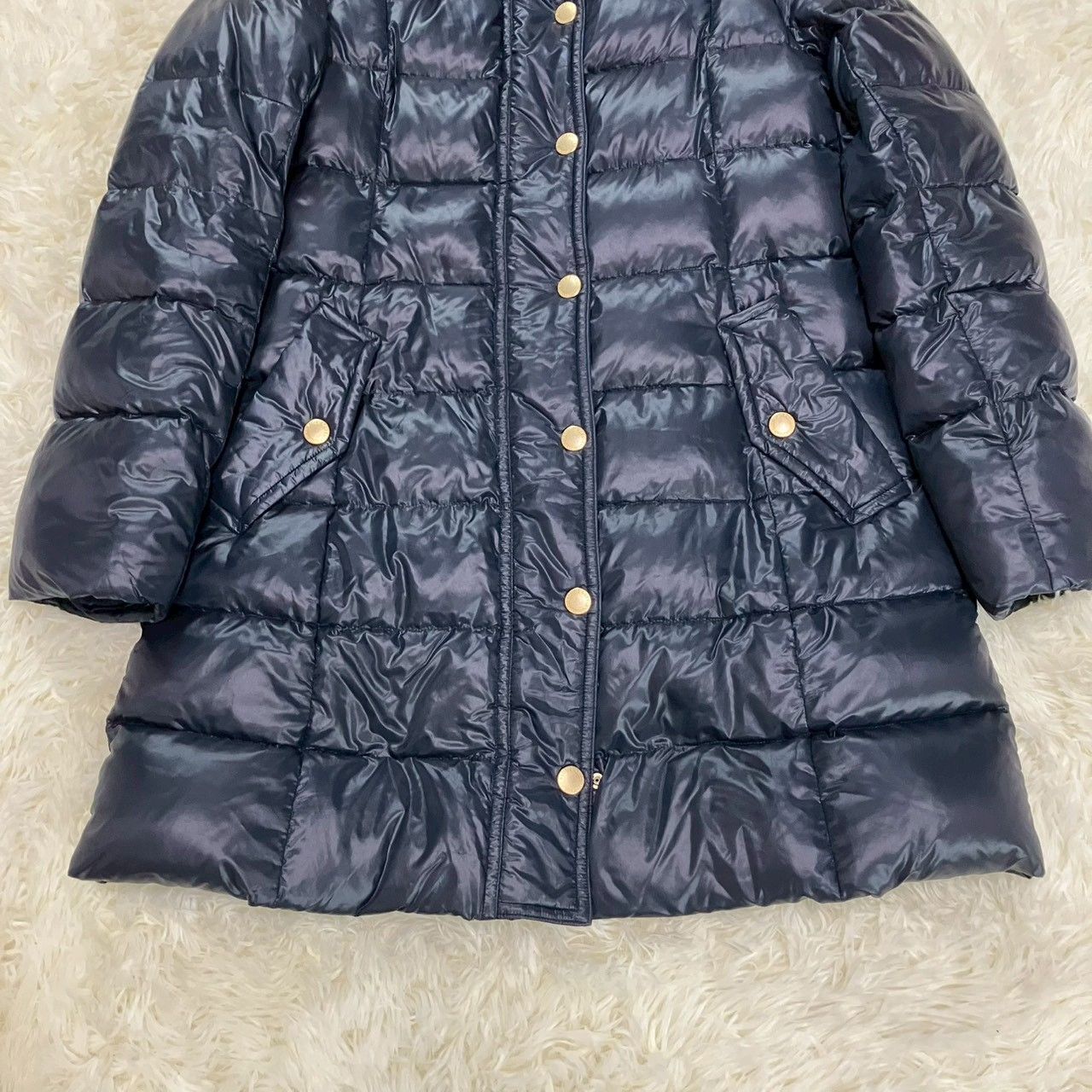 ブルーレーベルクレストブリッジ ダウンジャケット タヌキファー