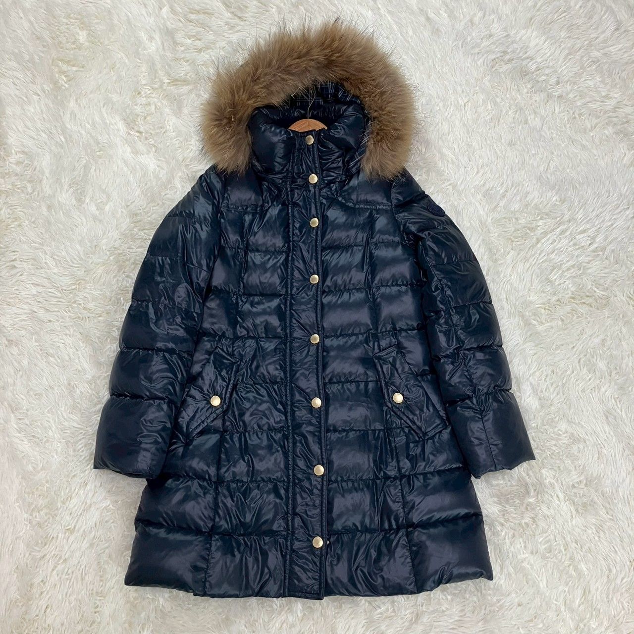 ブルーレーベルクレストブリッジ ダウンジャケット タヌキファー