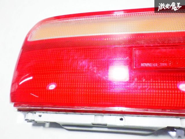 ストア出品】日産純正 Y31 セドリック セダン テールライト