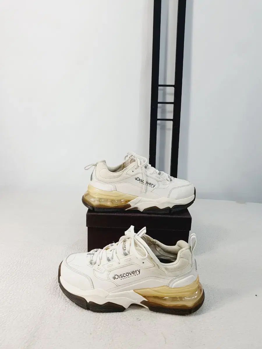 DISCOVERY バケット ディーウォーカー エア スニーカー スポーツスニーカー 白 240