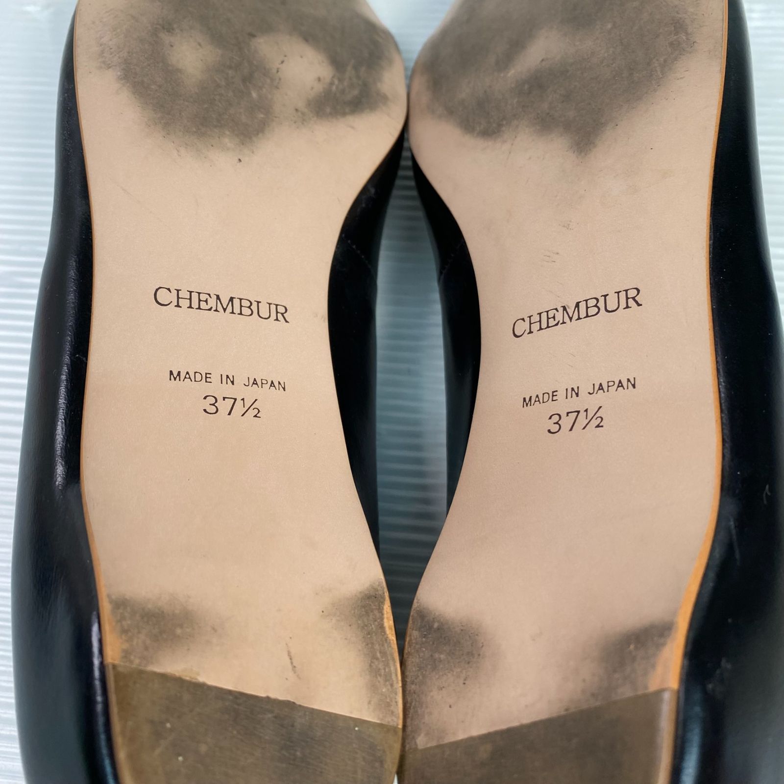 CEMBER・チェンバー ポインテッドトゥ フラット パンプス ブラック37½