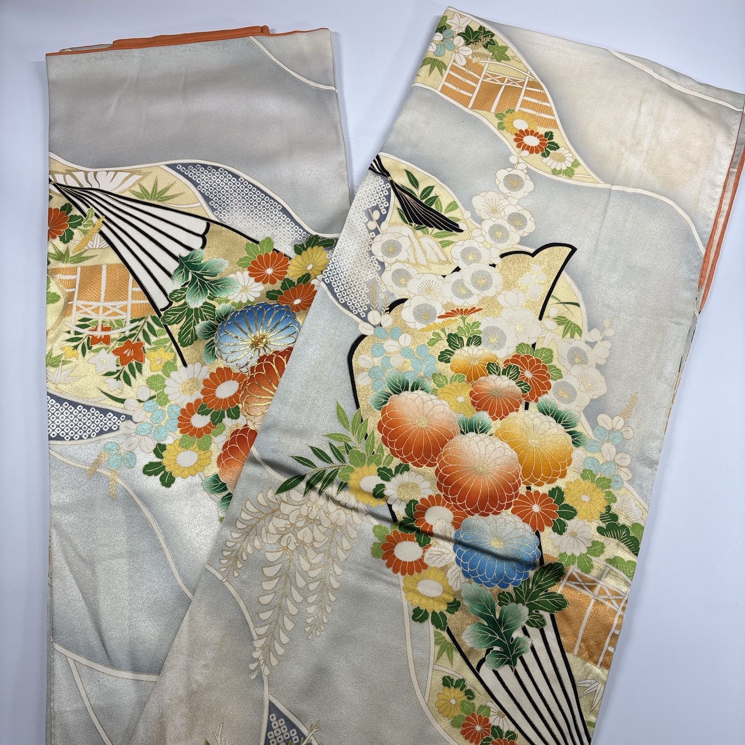 着物まとめ売り　正絹振袖4枚　留袖1枚　着用可　リメイク素材　目立った汚れなし 振袖 4枚 正絹 着物まとめ売り 同梱購入歓迎 リメイク用 着付け練習用