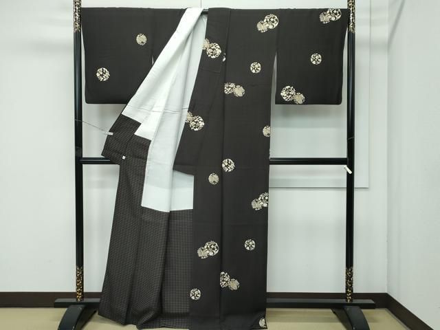 平和屋着物●極上　きもの志麻　岩下志麻ブランド　小紋　葡萄唐草丸文　金彩　檳榔子染色地　反端付き　逸品　CZAA4792s6 平和屋着物○極上 きもの志麻 岩下志麻ブランド 小紋 葡萄唐草丸文