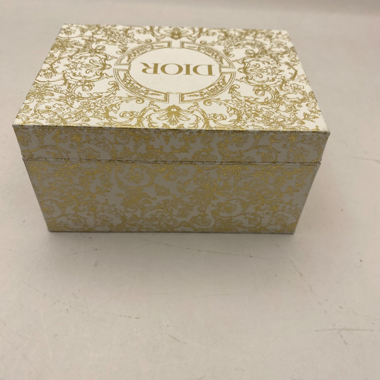 中古】Dior 両耳 ピアス ロゴ 箱付き - メルカリ