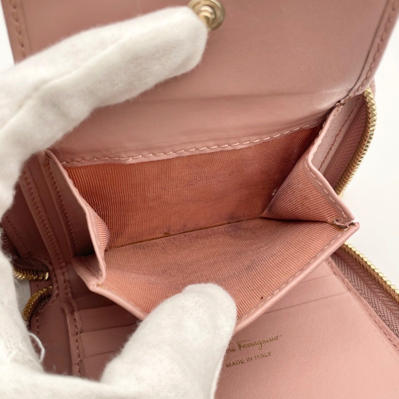 極美品○ Salvatore Ferragamo フェラガモ 折り財布 二つ折り ラウンド